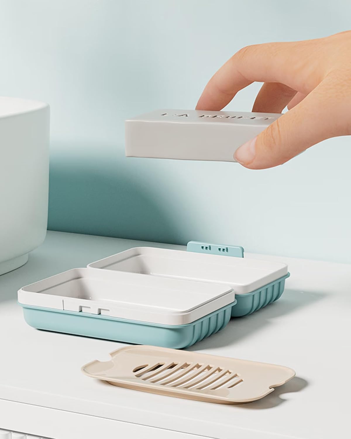 Travel Soap Holder with Lid - Draining Soap Box for Shower -Compact Travel Soap Case Leak-Proof Design for Camping, Hiking, Gym & Outdoor Use | Keeps Soap Dry & Hygienic