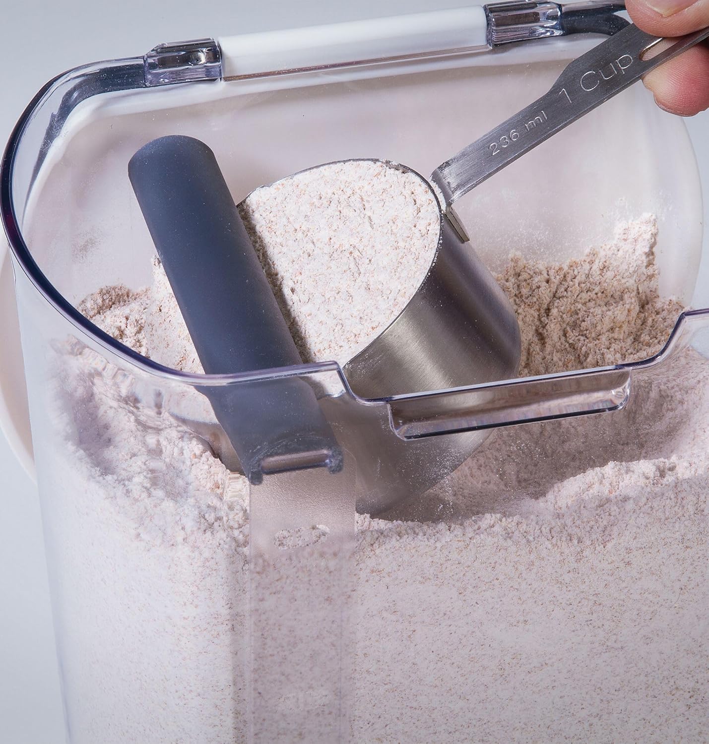 ProKeeper Flour Storage Container, 4-Quart, BPA-Free Plastic, Dishwasher Safe